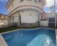 Exterior corner house with plunge pool