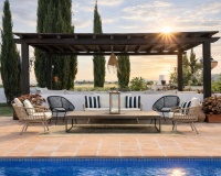 Gran salón con vigas madera villa España