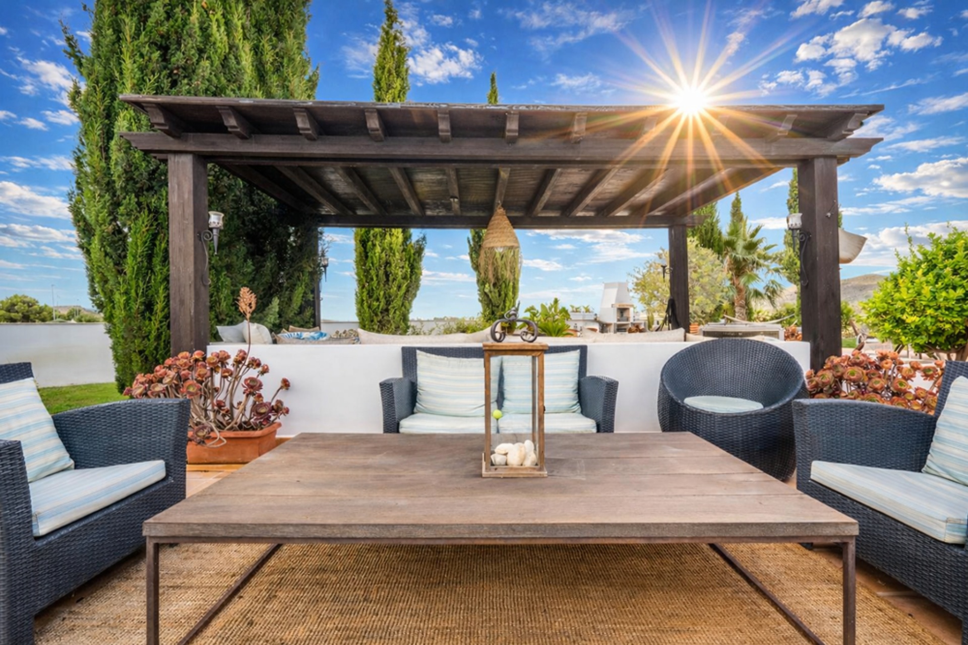 Groot perceel 1670m villa El Valle Golf