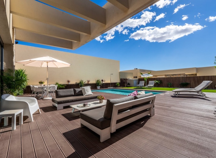 Grote tuin en terras Altaona villa