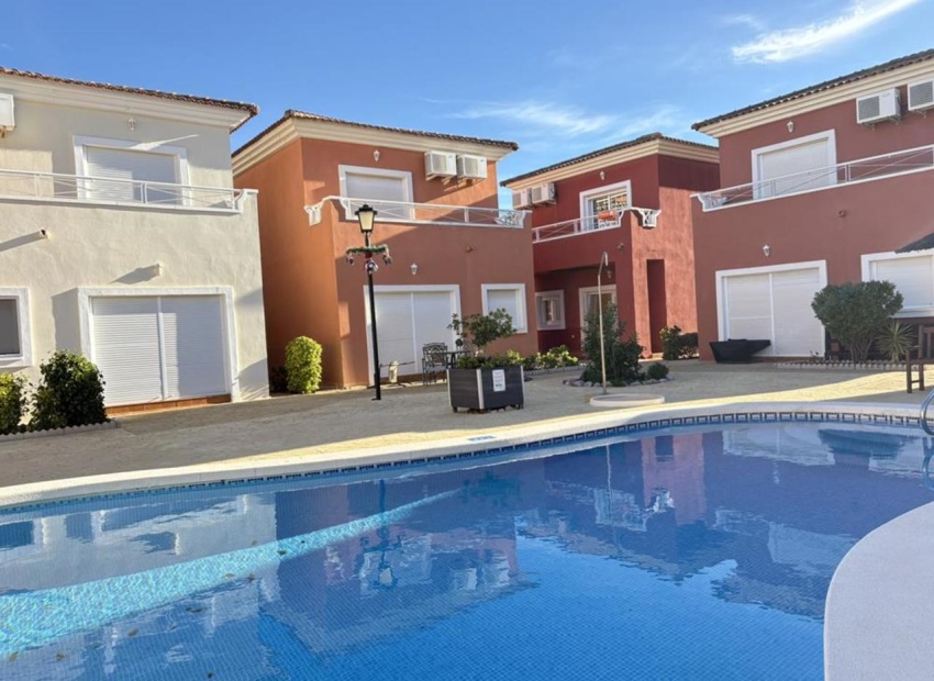 Herverkoop - Villa - Altaona Golf and Country Village