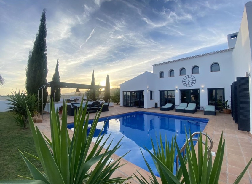 Herverkoop - Villa - Banos y Mendigo - El Valle Golf Resort