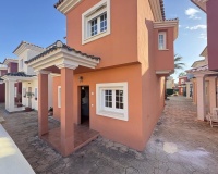 Lichte slaapkamer villa Spanje