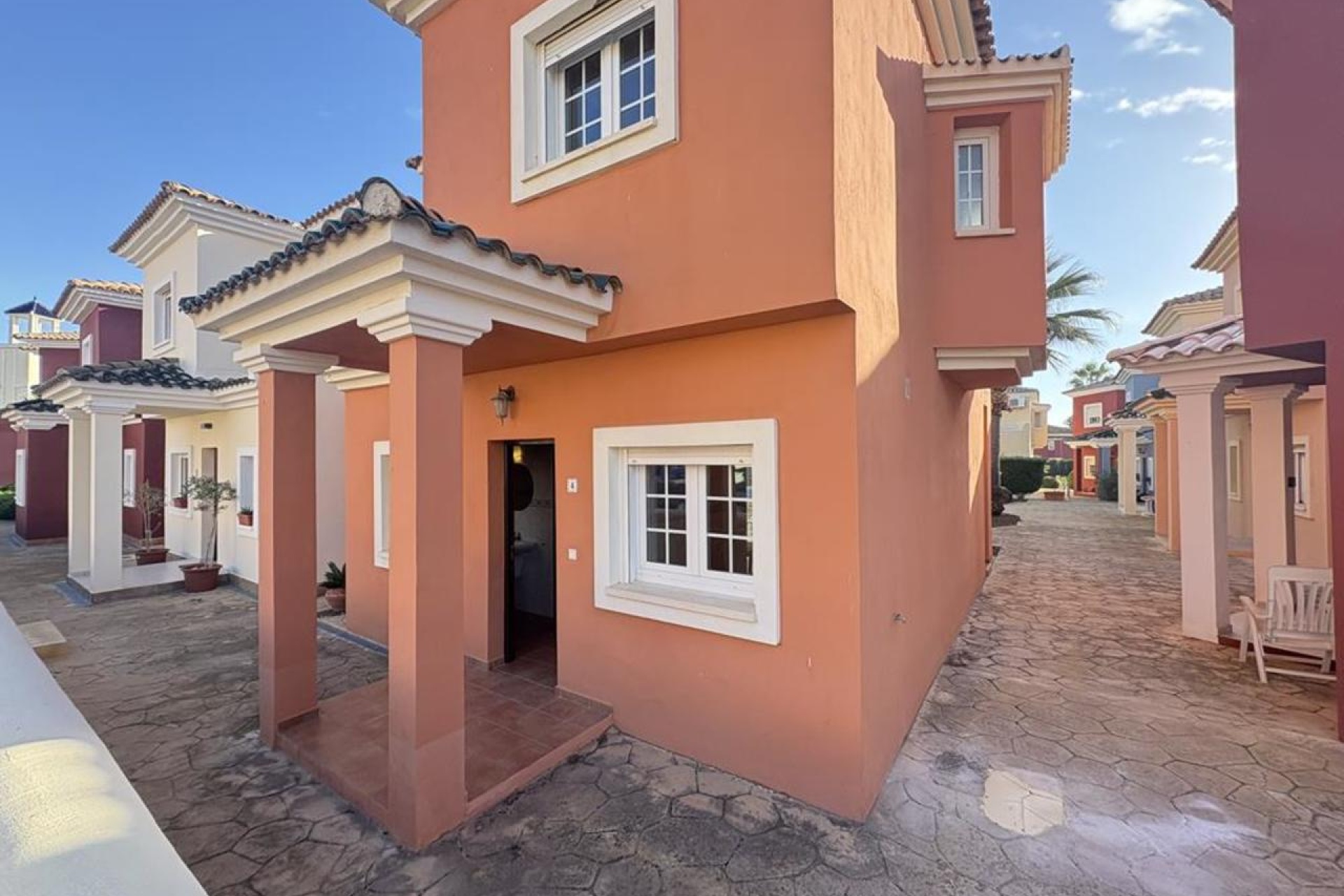 Lichte slaapkamer villa Spanje