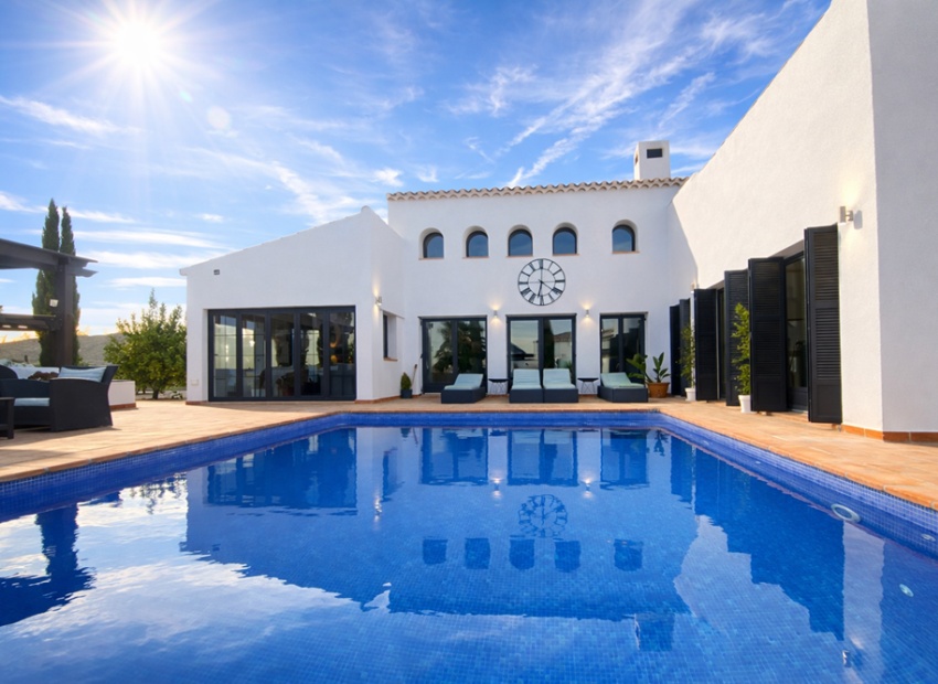 Luxe villa 5 slaapkamers golf front El Valle