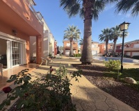 Piscina y jardines Altaona Resort