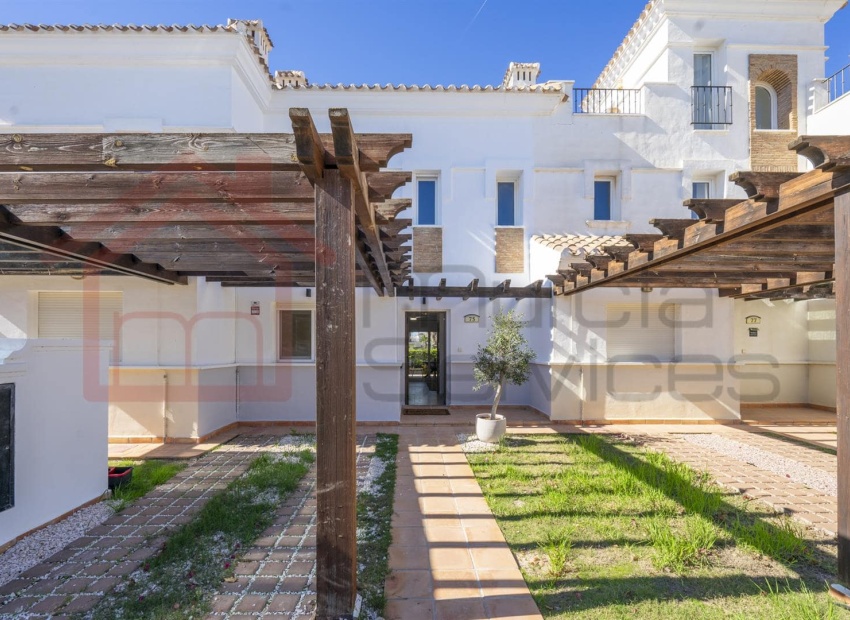Resale - Townhouse - Roldan - La Torre Golf Resort