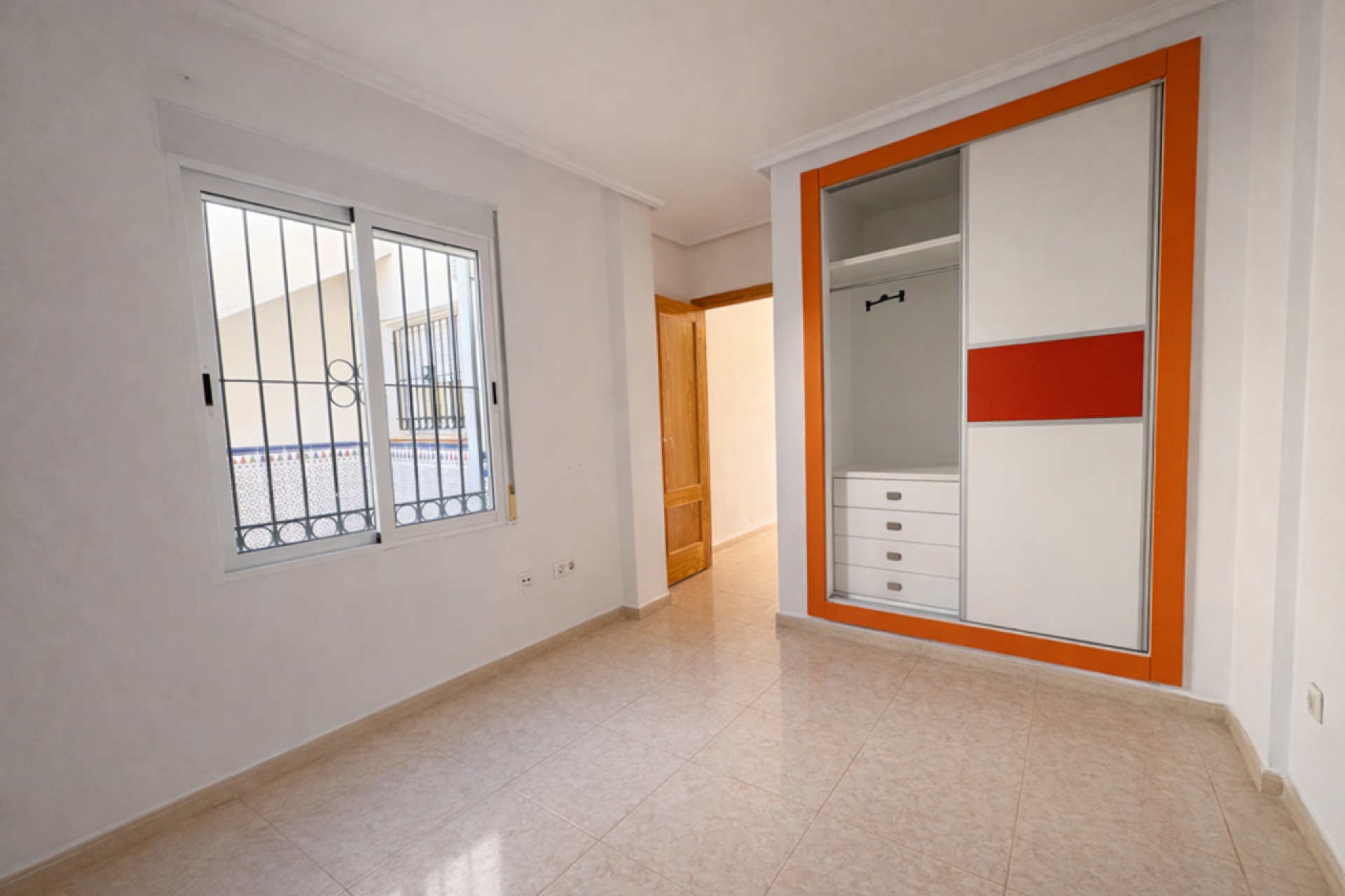 Resale - Townhouse - Sucina