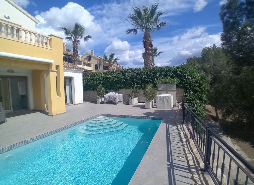Resale - Villa - Algorfa - La Finca Golf