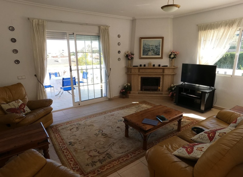 Resale - Villa - Algorfa