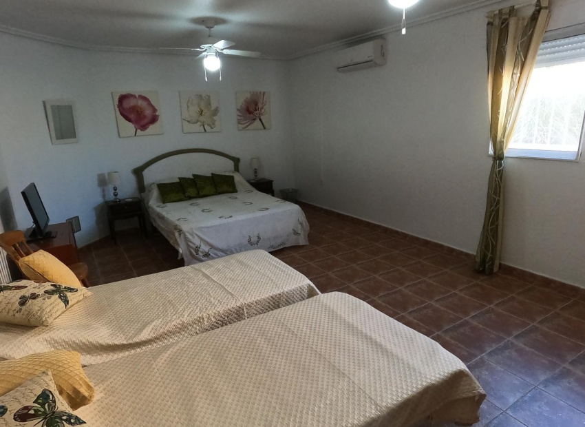 Resale - Villa - Algorfa