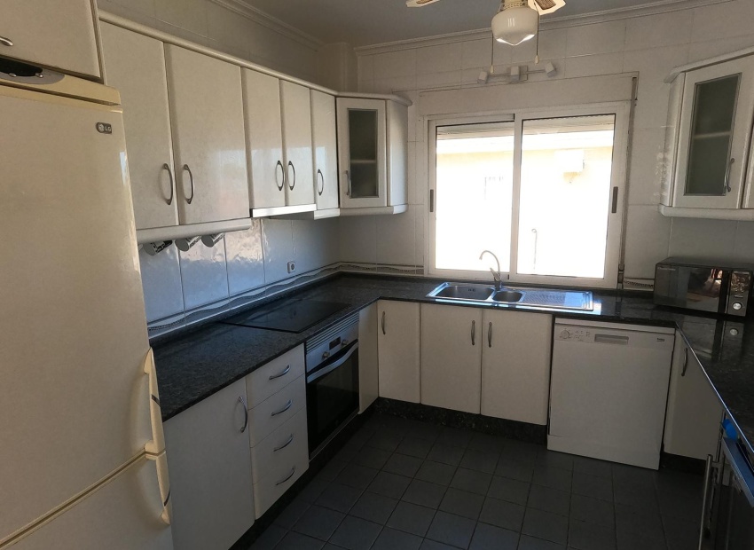 Resale - Villa - Algorfa