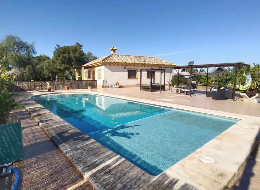 Resale - Villa - Avileses