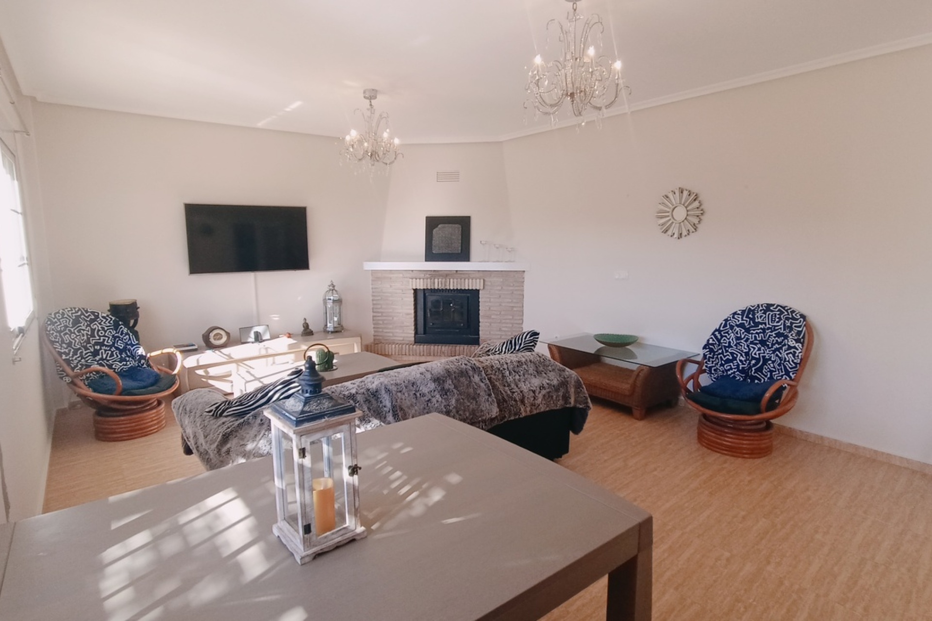 Resale - Villa - Avileses