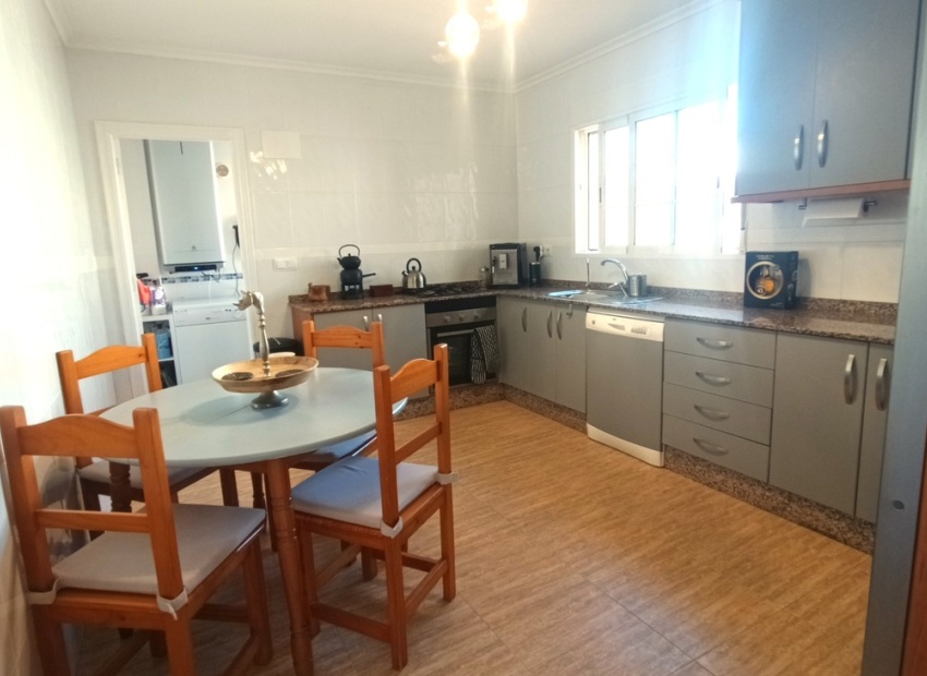 Resale - Villa - Avileses