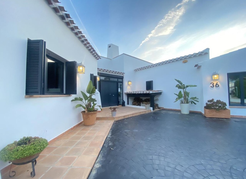 Resale - Villa - Banos y Mendigo - El Valle Golf Resort