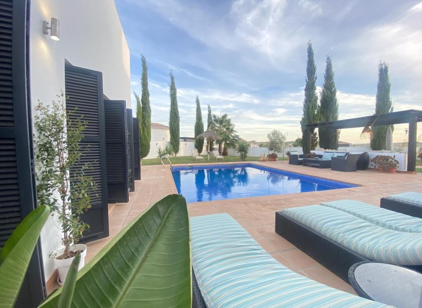 Resale - Villa - Banos y Mendigo - El Valle Golf Resort