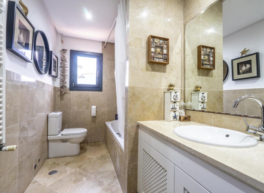 Resale - Villa - Banos y Mendigo - El Valle Golf Resort