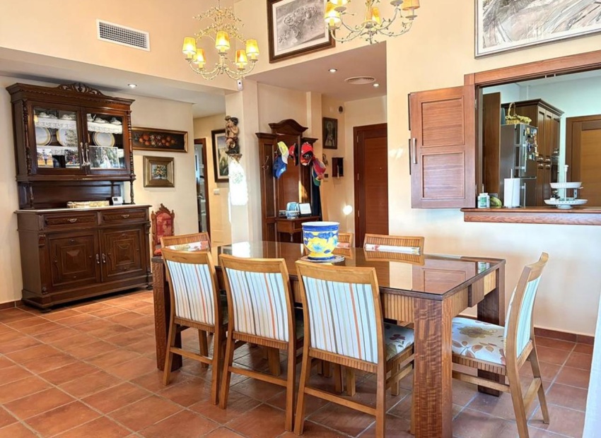 Resale - Villa - El Valle Golf Resort