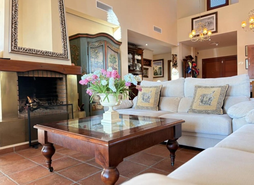 Resale - Villa - El Valle Golf Resort