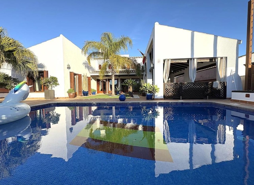 Resale - Villa - El Valle Golf Resort
