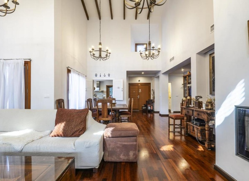 Resale - Villa - El Valle Golf Resort