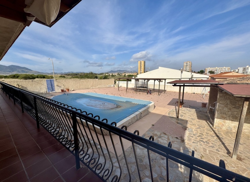 Resale - Villa - Mar de Cristal - Mar Menor