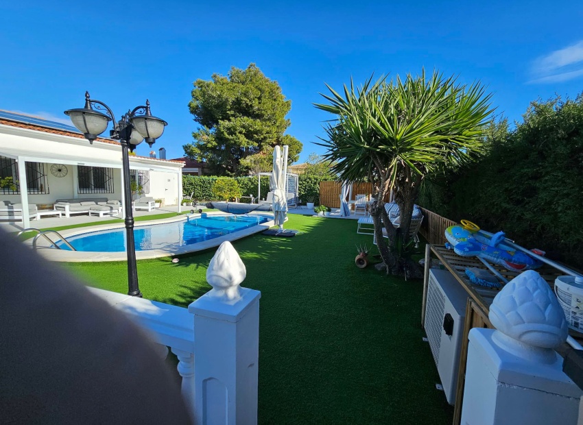 Resale - Villa - San Fulgencio