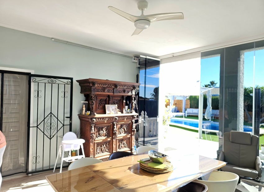 Resale - Villa - San Fulgencio