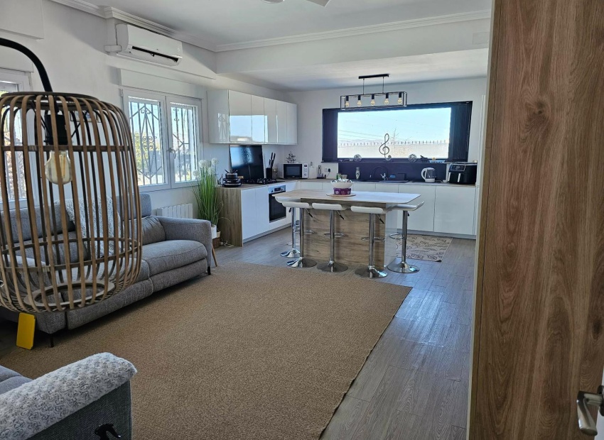 Resale - Villa - San Fulgencio