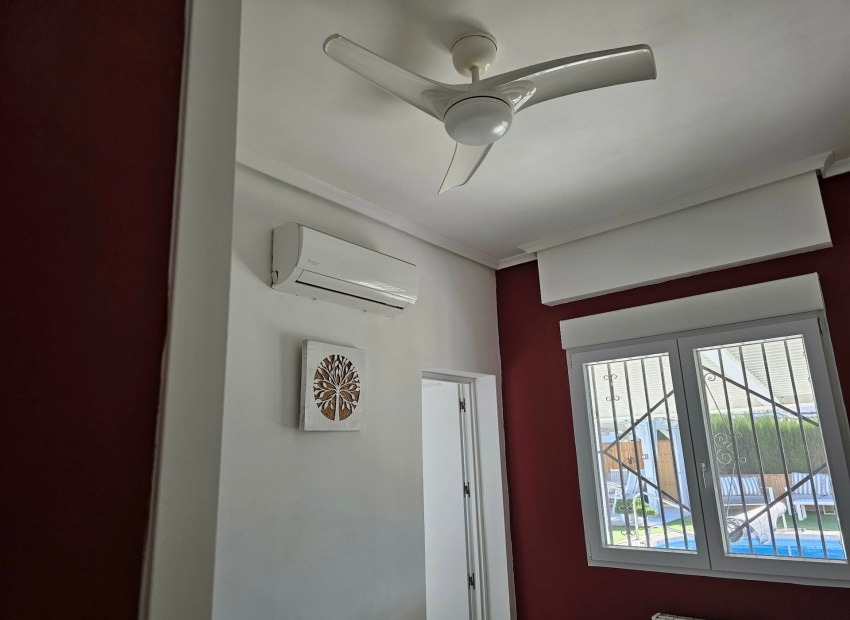 Resale - Villa - San Fulgencio