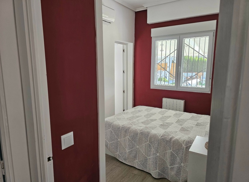 Resale - Villa - San Fulgencio