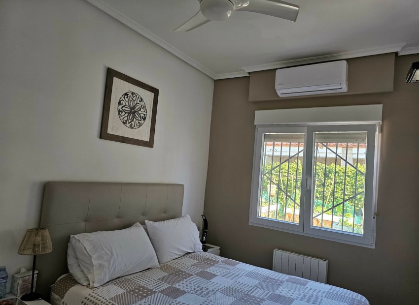 Resale - Villa - San Fulgencio