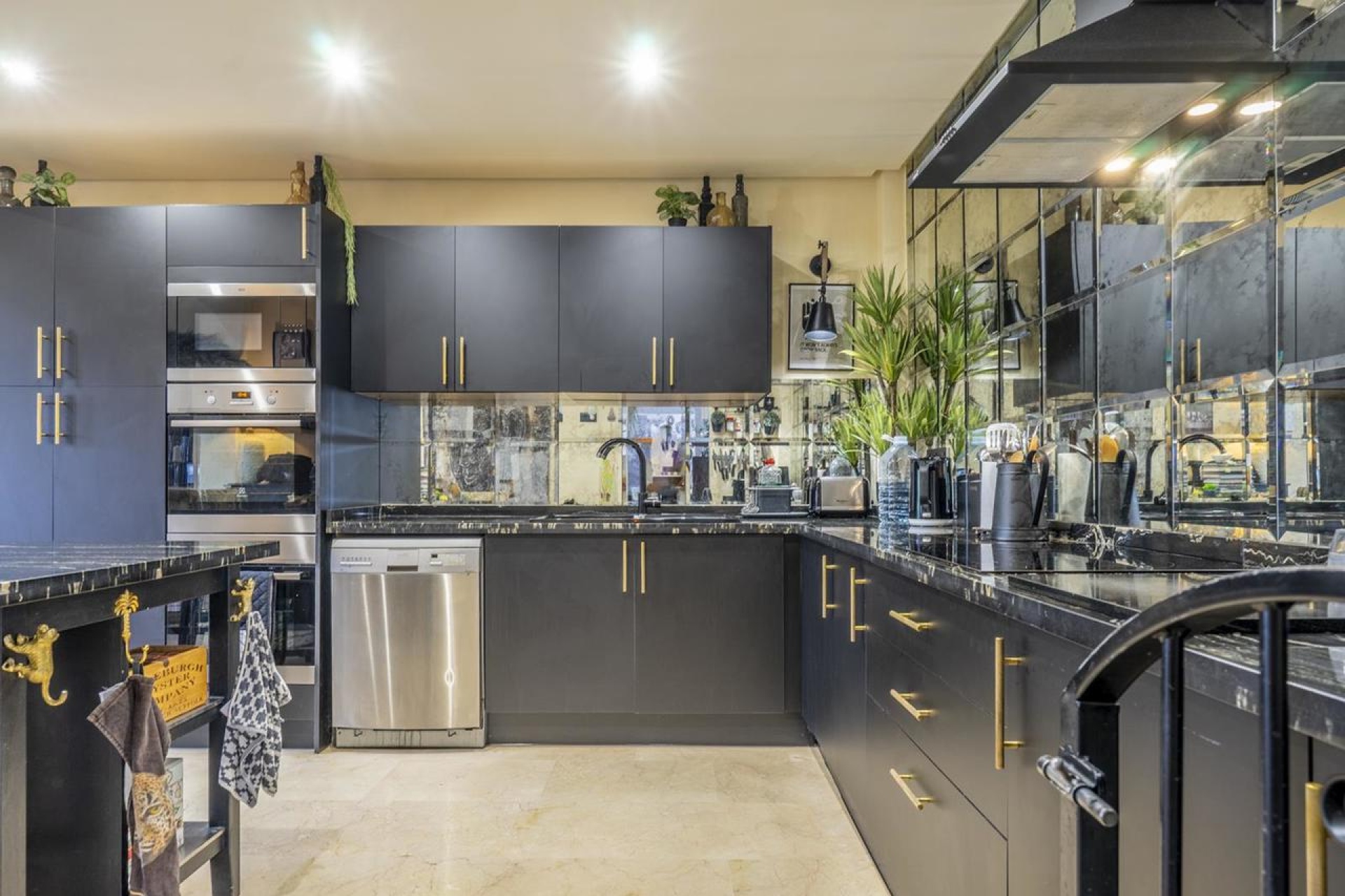 Reventa - Villa - Banos y Mendigo - El Valle Golf Resort