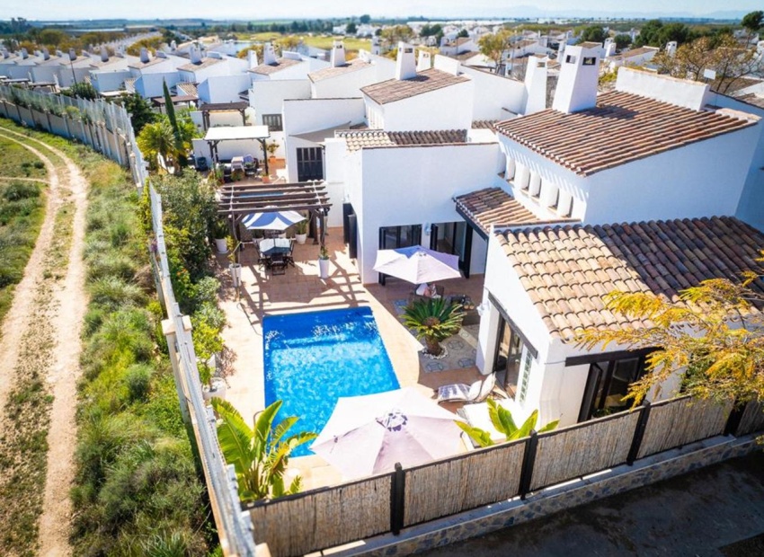 Reventa - Villa - Banos y Mendigo - El Valle Golf Resort