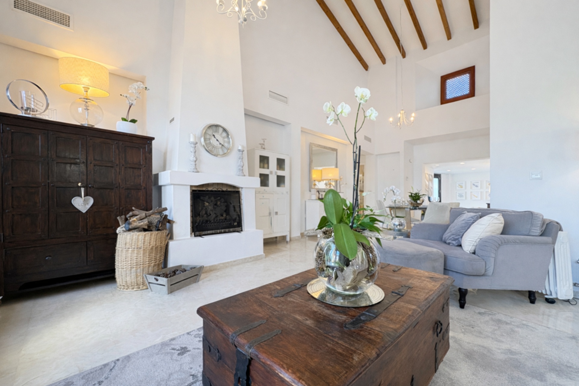 Reventa - Villa - Banos y Mendigo - El Valle Golf Resort