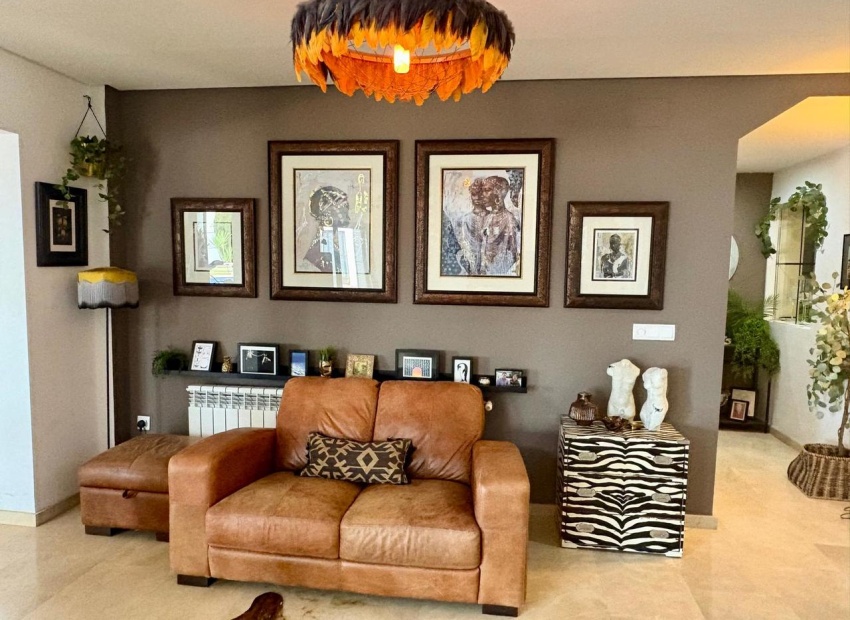 Reventa - Villa - Banos y Mendigo - El Valle Golf Resort