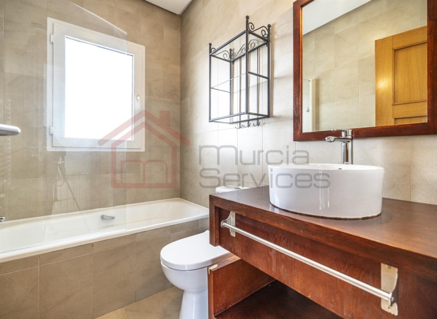 Reventa - Villa - Roldan - La Torre Golf Resort