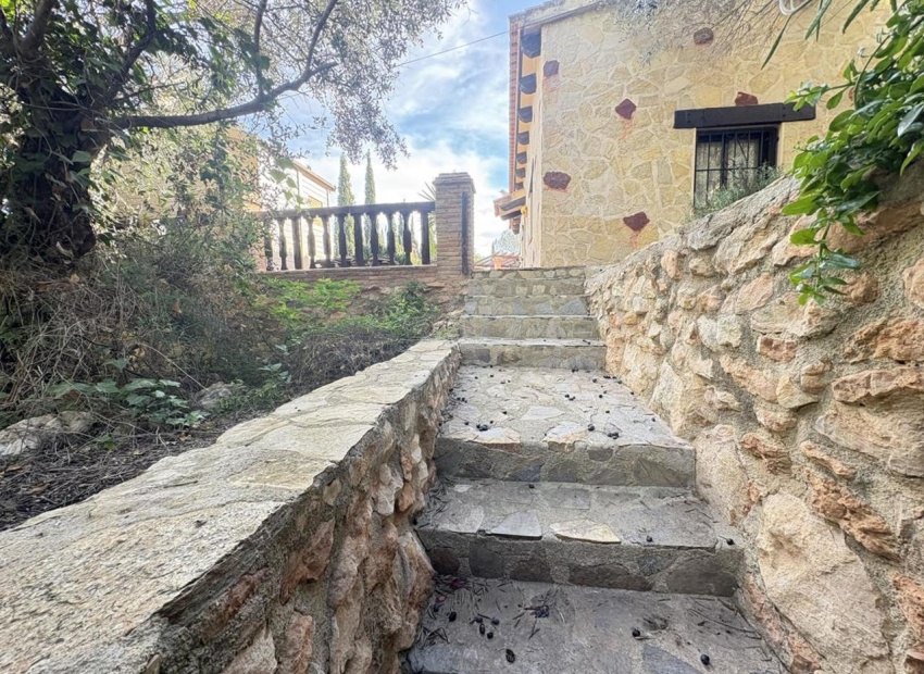 Reventa - Villa - Sucina