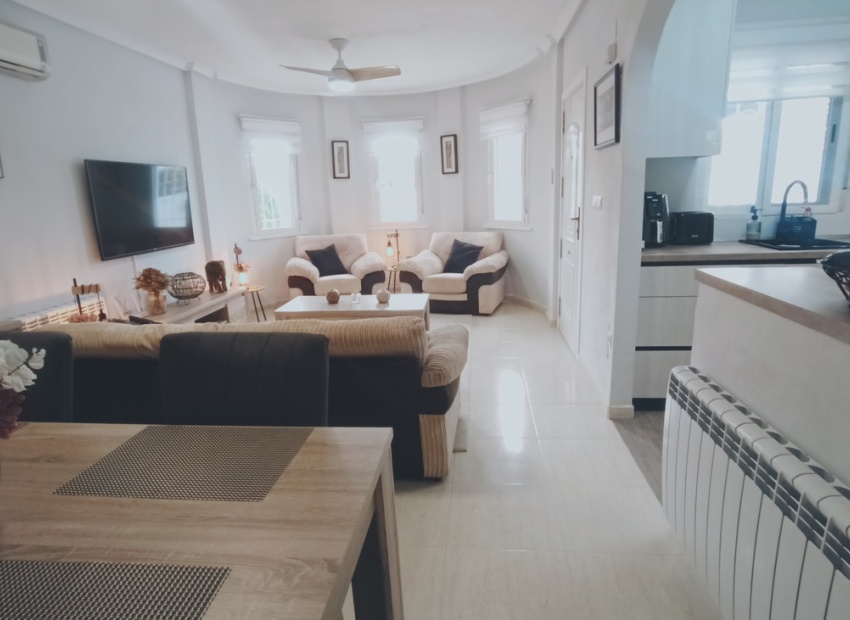 Reventa - Villa - Sucina