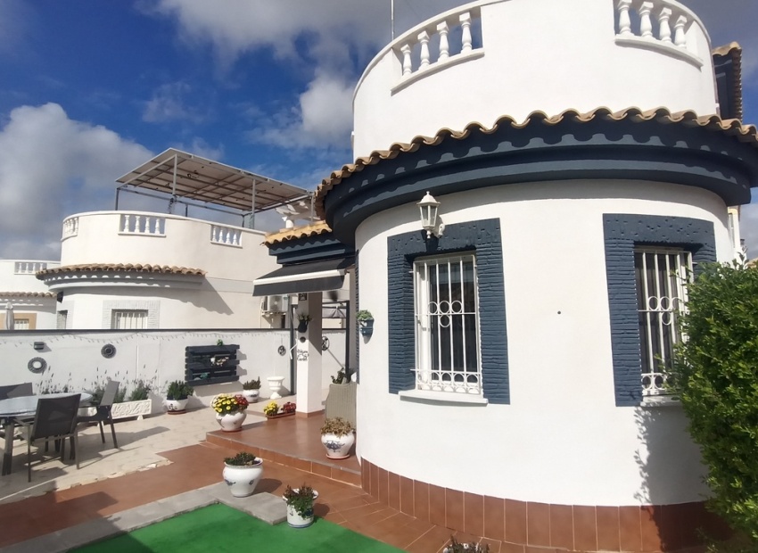 Reventa - Villa - Sucina