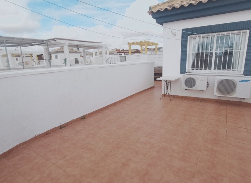 Reventa - Villa - Sucina