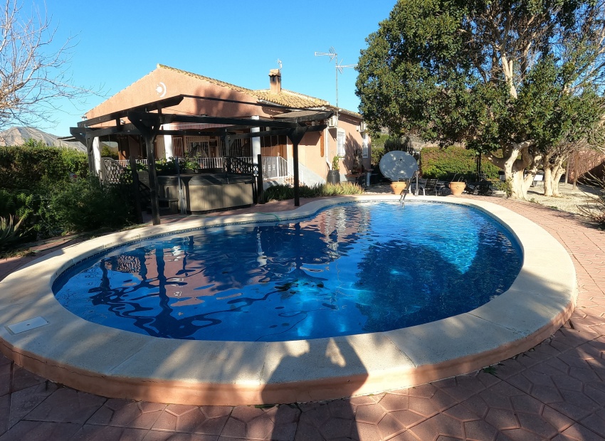 Revente - Villa - Orihuela