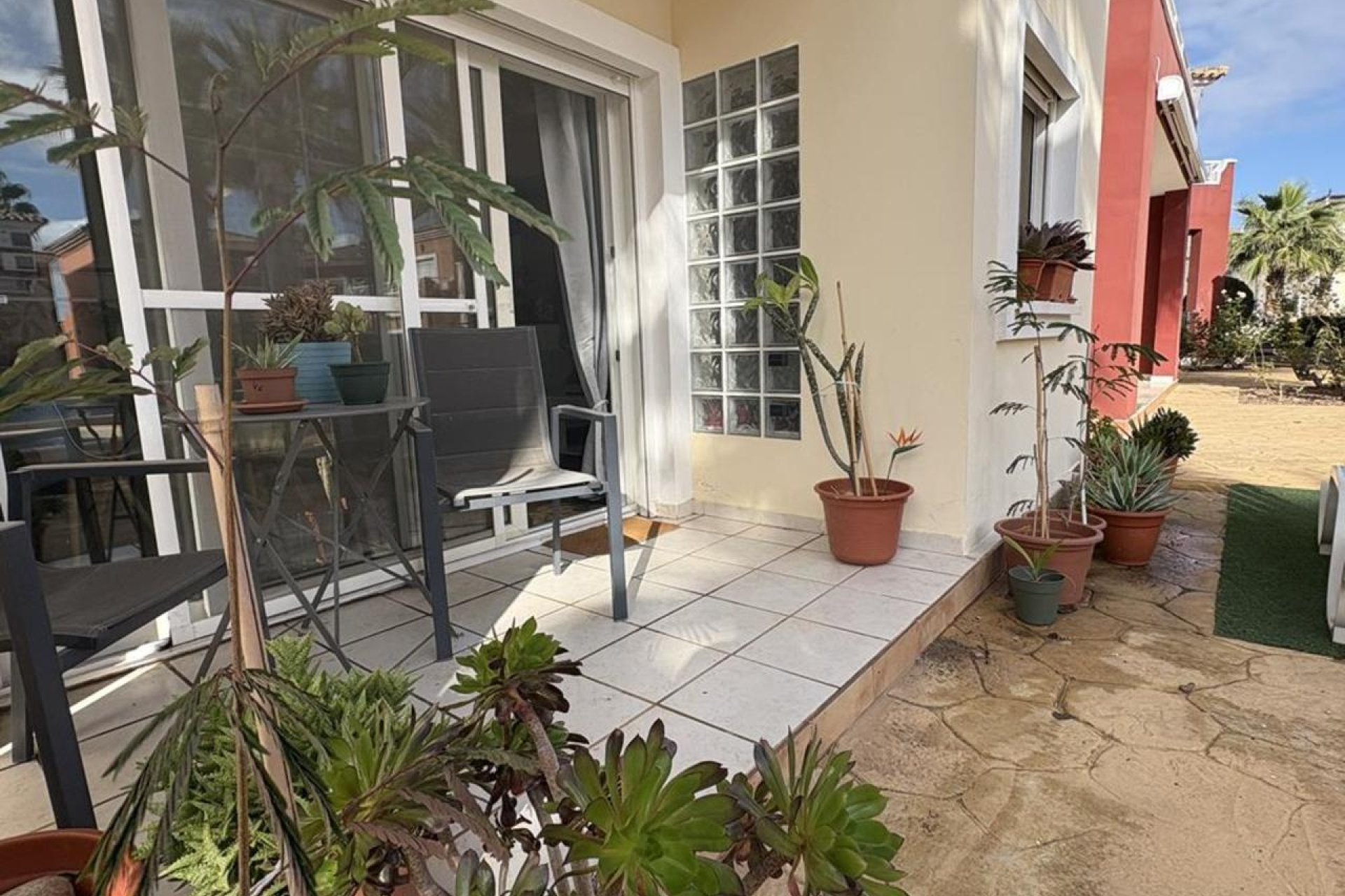 Salón cocina abierta villa Altaona