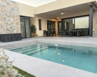 Tuin met buitenkeuken luxe villa Murcia