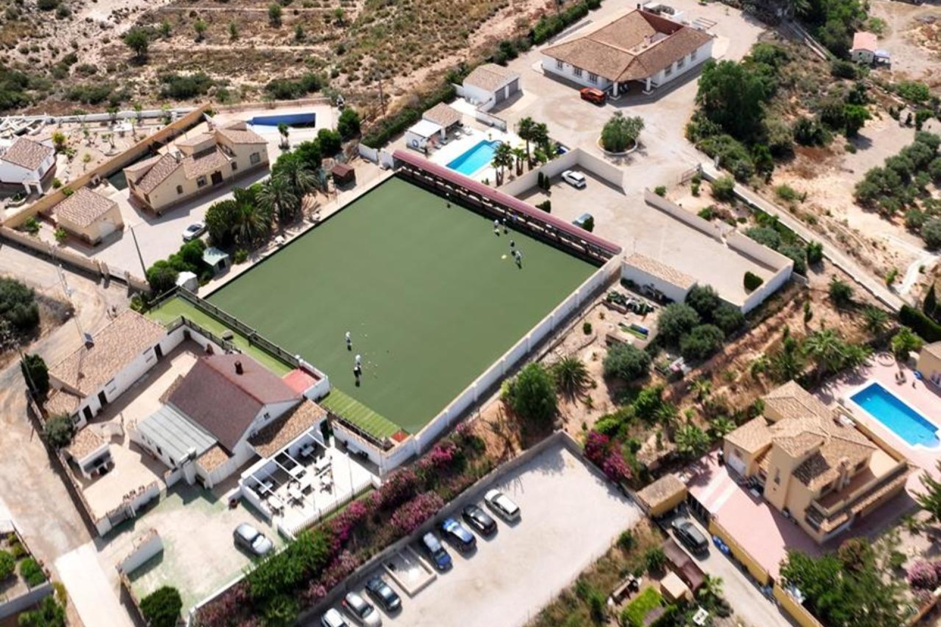 Villa principale et terrain