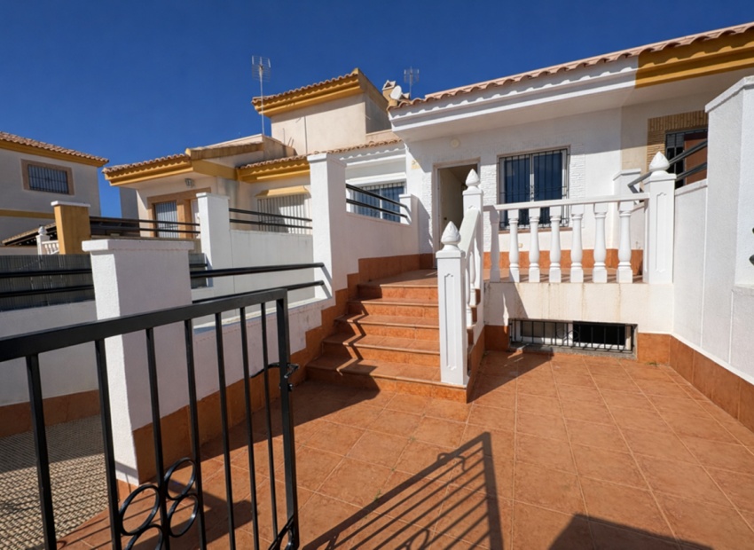 Zuidgerichte woning entree Suicina Murcia