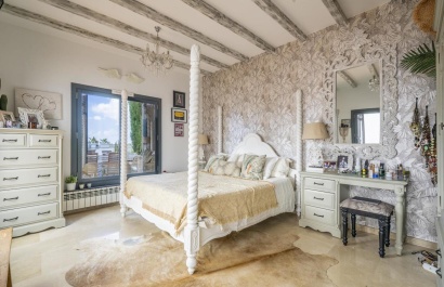 Reventa - Villa - Banos y Mendigo - El Valle Golf Resort