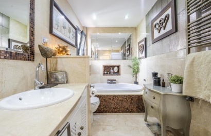 Reventa - Villa - Banos y Mendigo - El Valle Golf Resort