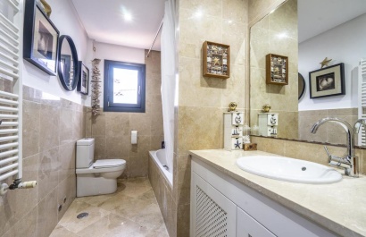 Reventa - Villa - Banos y Mendigo - El Valle Golf Resort